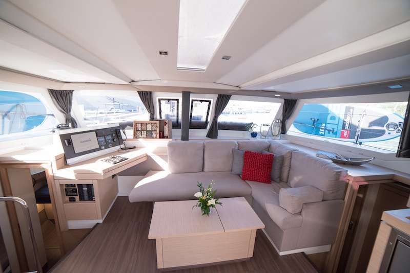 Saloon with excellent visibility