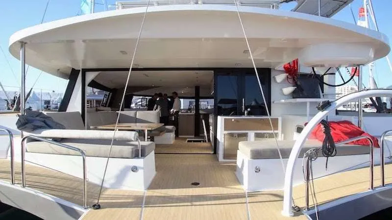 Large transoms for fun watersport time - 3 different entry points