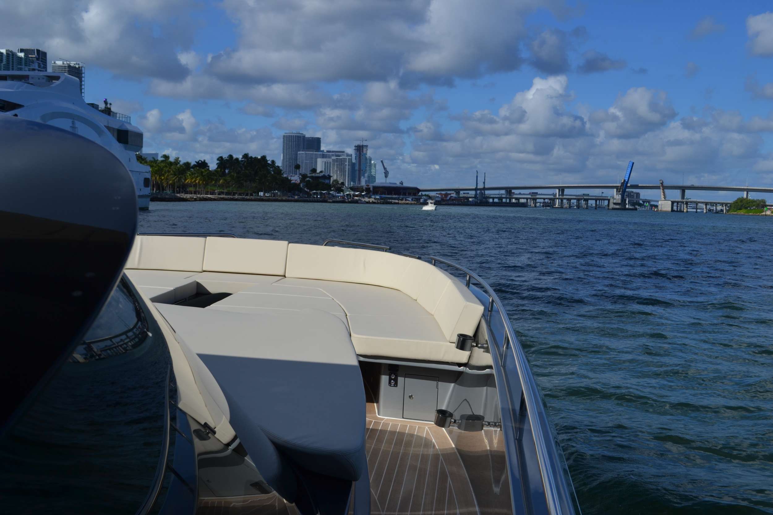 JANINA Approaching Miami