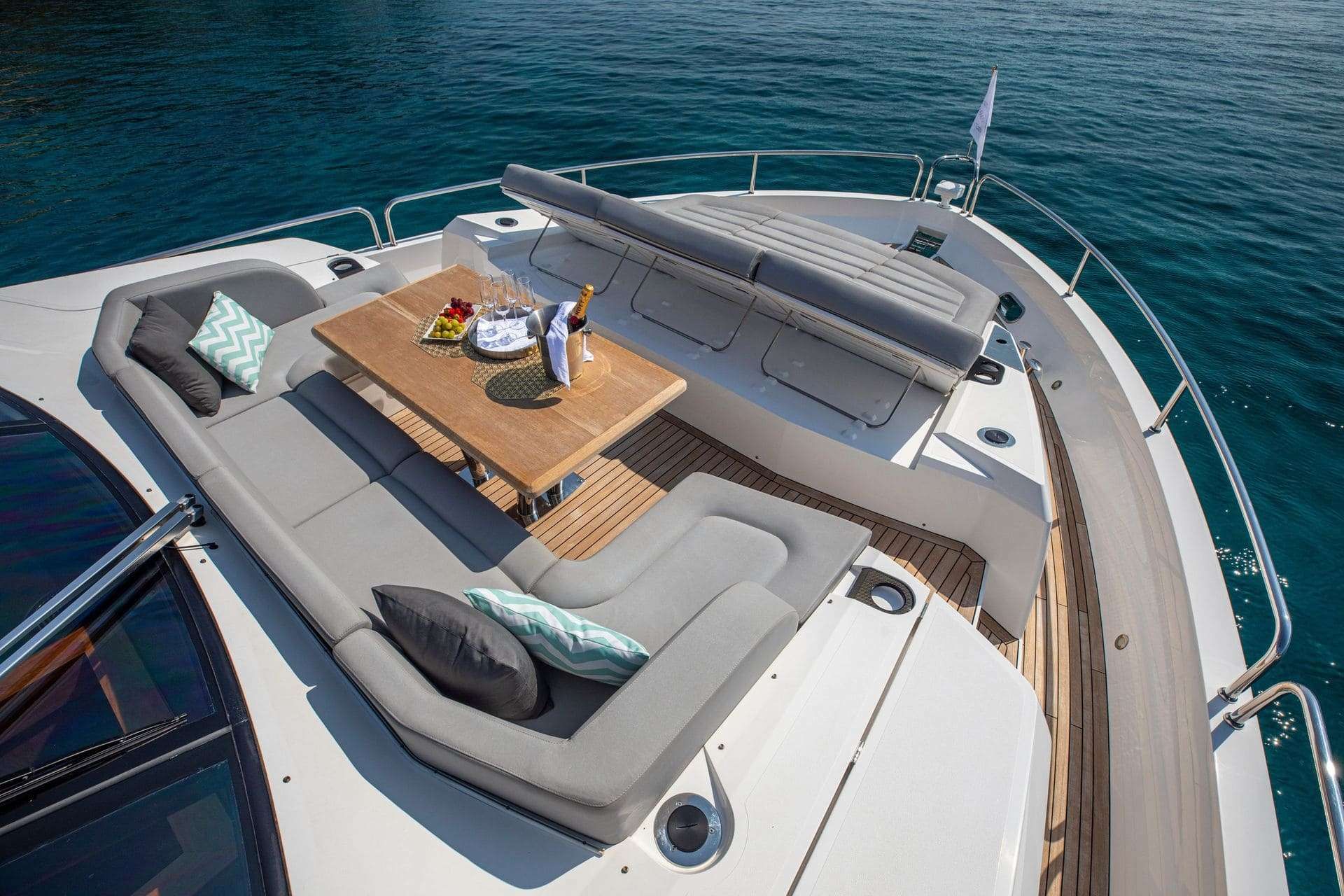 RUSH X Bow Sun Loungers