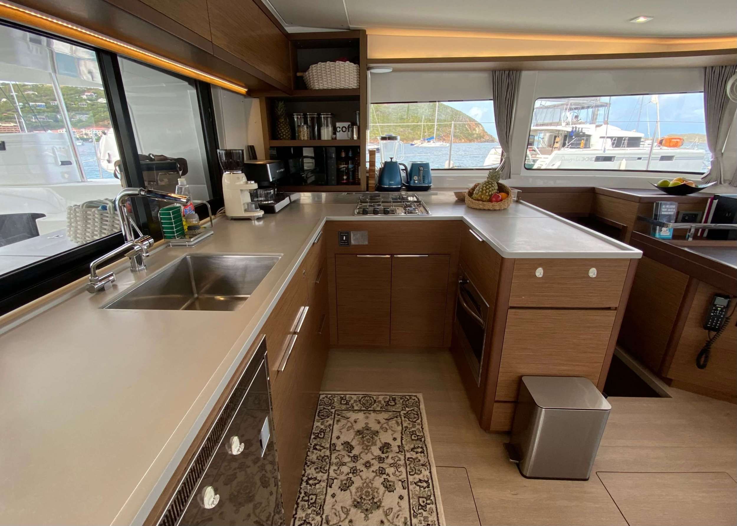 CEST LA VIE Cabin