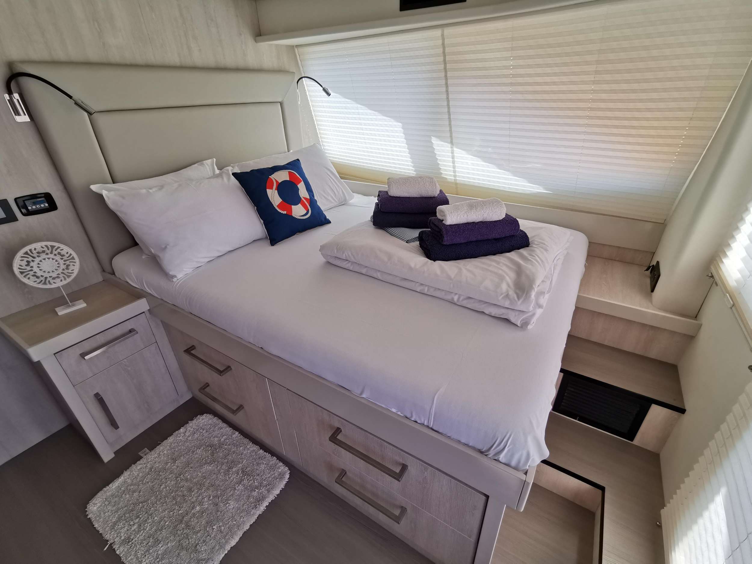 Crewed Catamaran DEEP BLUE- Leopard 58 - 4 Cabins - BVI - Tortola ...