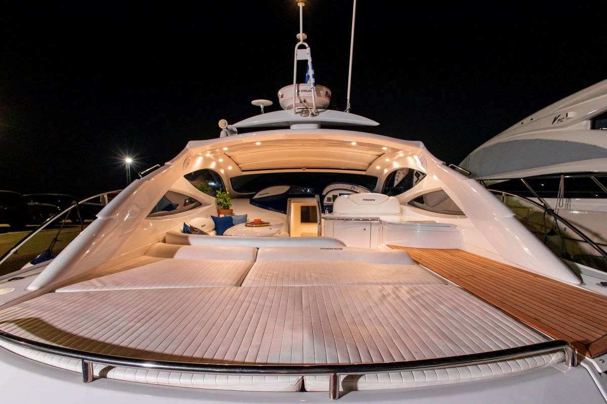 Crewed Motor Yacht MIRA - Pershing 55 - 2 Cabins - Athens - Santorini ...