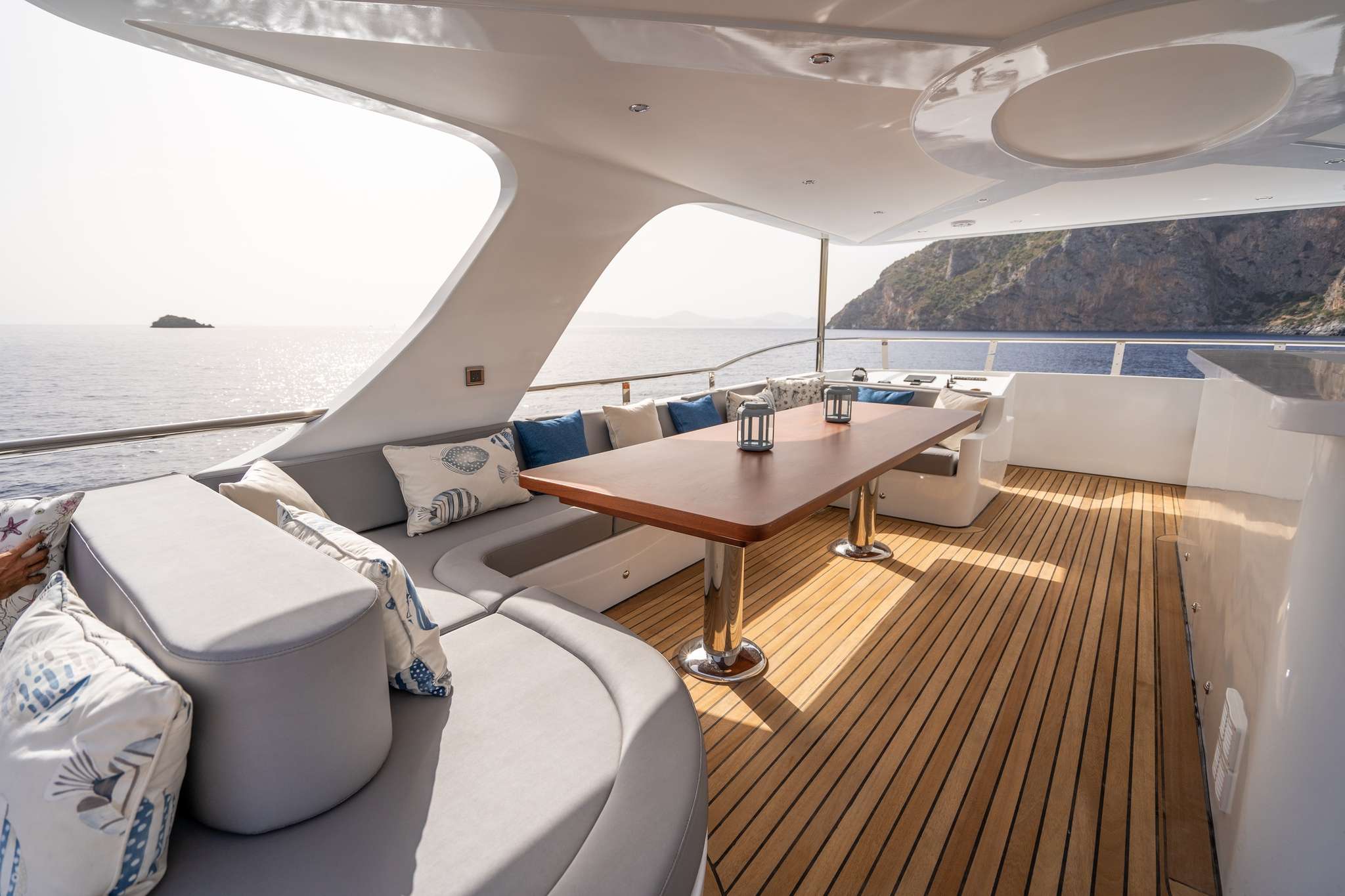 Crewed Motor Yacht LAVIN - Custom Motor Yacht 26m - 4 Cabins - Bodrum ...