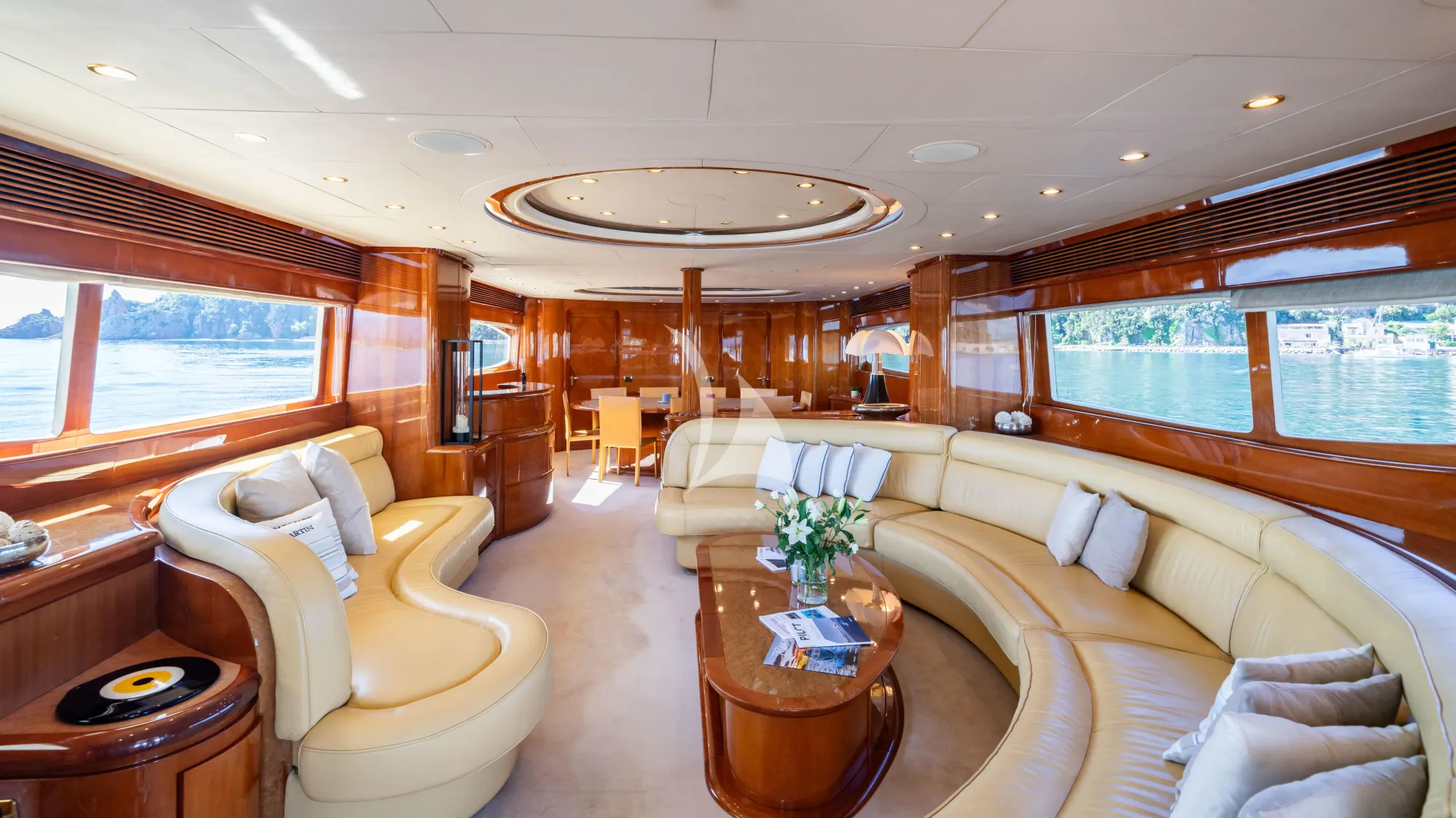 Crewed Motor Yacht BEIJA FLORE - Eurocraft 92 - 5 Cabins - St Tropez ...