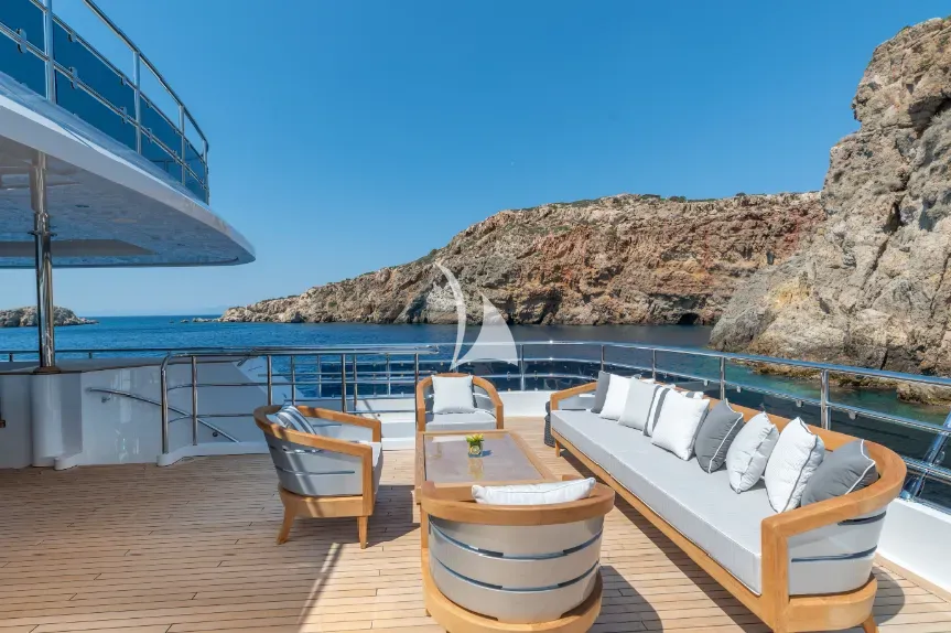 Luxury Crewed Motor Yacht BOJI - Codecasa 43 - 5 Cabins - Athens ...