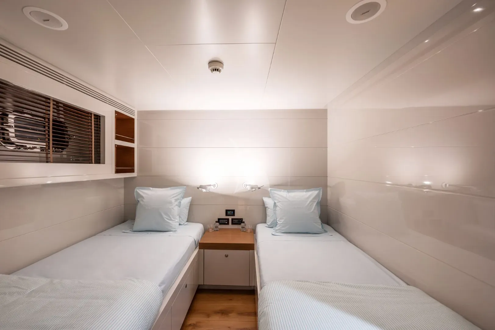 Luxury Crewed Motor Yacht CALADAN - Tansu 37m - 4 Cabins - Palma ...