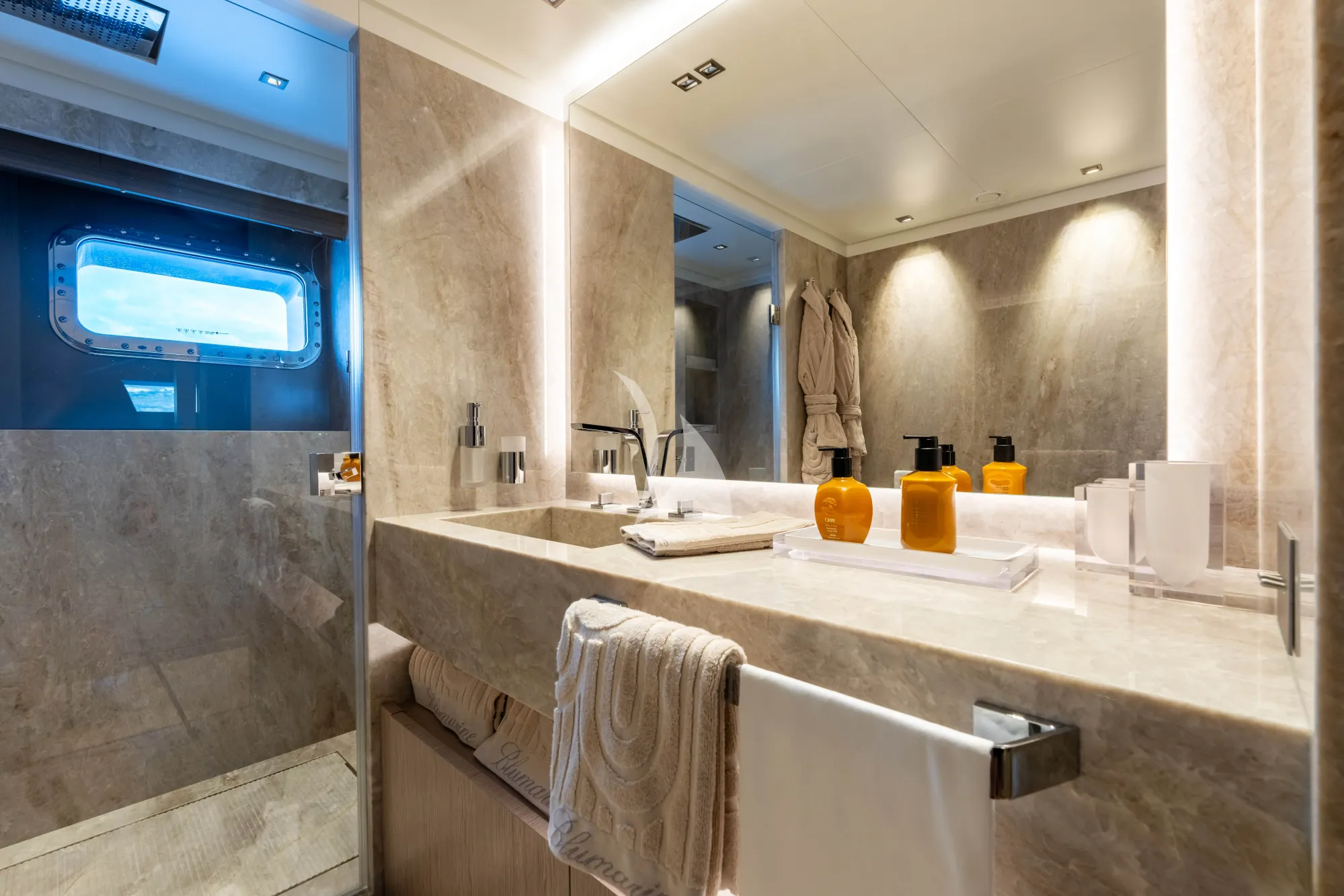 Luxury Crewed Motor Yacht GIOIA - Codecasa Vintage 43m - 5 Cabins ...
