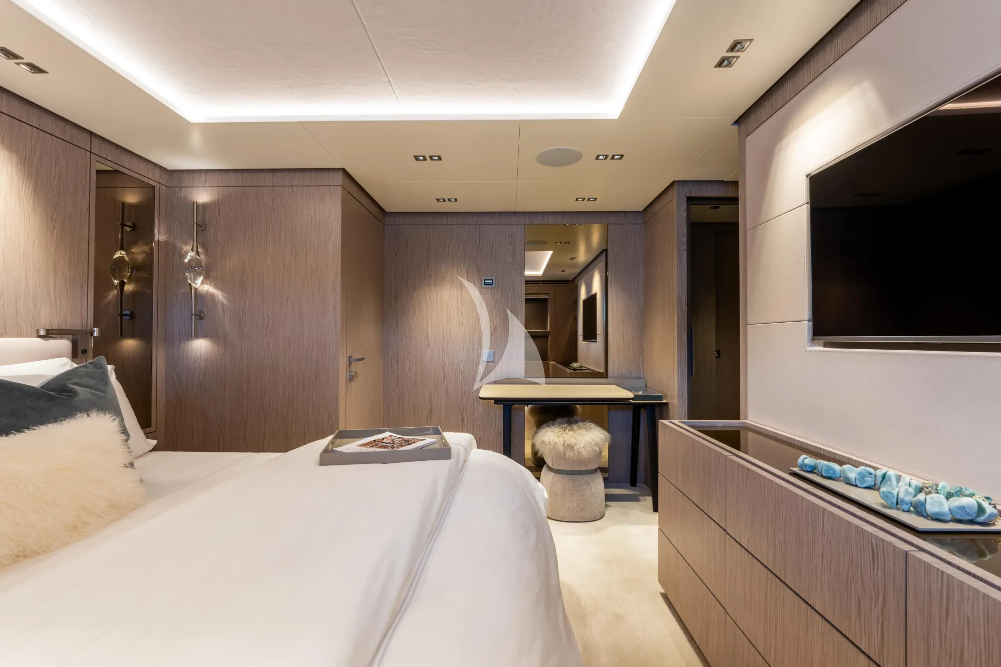 Luxury Crewed Motor Yacht GIOIA - Codecasa Vintage 43m - 5 Cabins ...