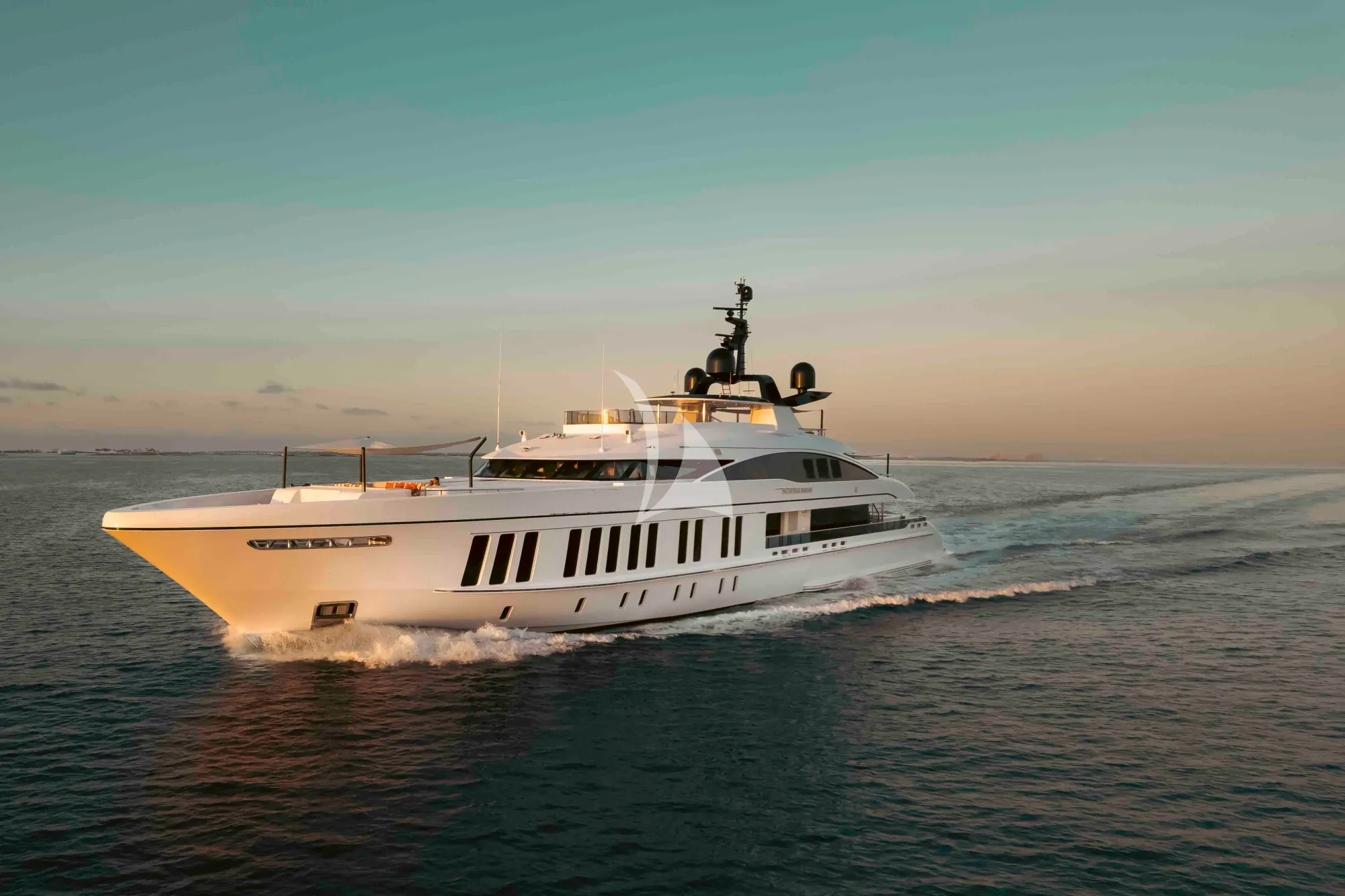 Luxury Crewed Motor Yacht SAMURAI - Alia 60m - 6 Cabins - Cannes ...