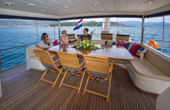 Enjoy Al Fresco Dining