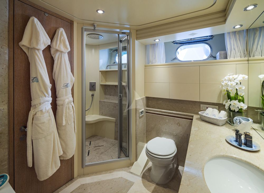 AMAYA - Guest ensuite