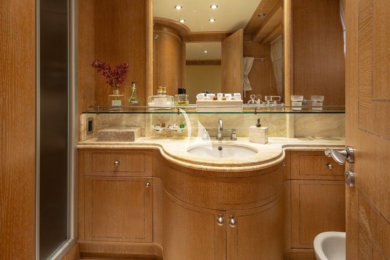 master cabin bathroom