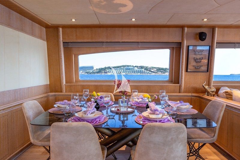 saloon dining area