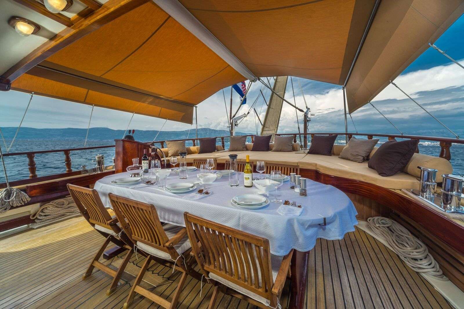 Gulet ANGELICA Alfresco Dining