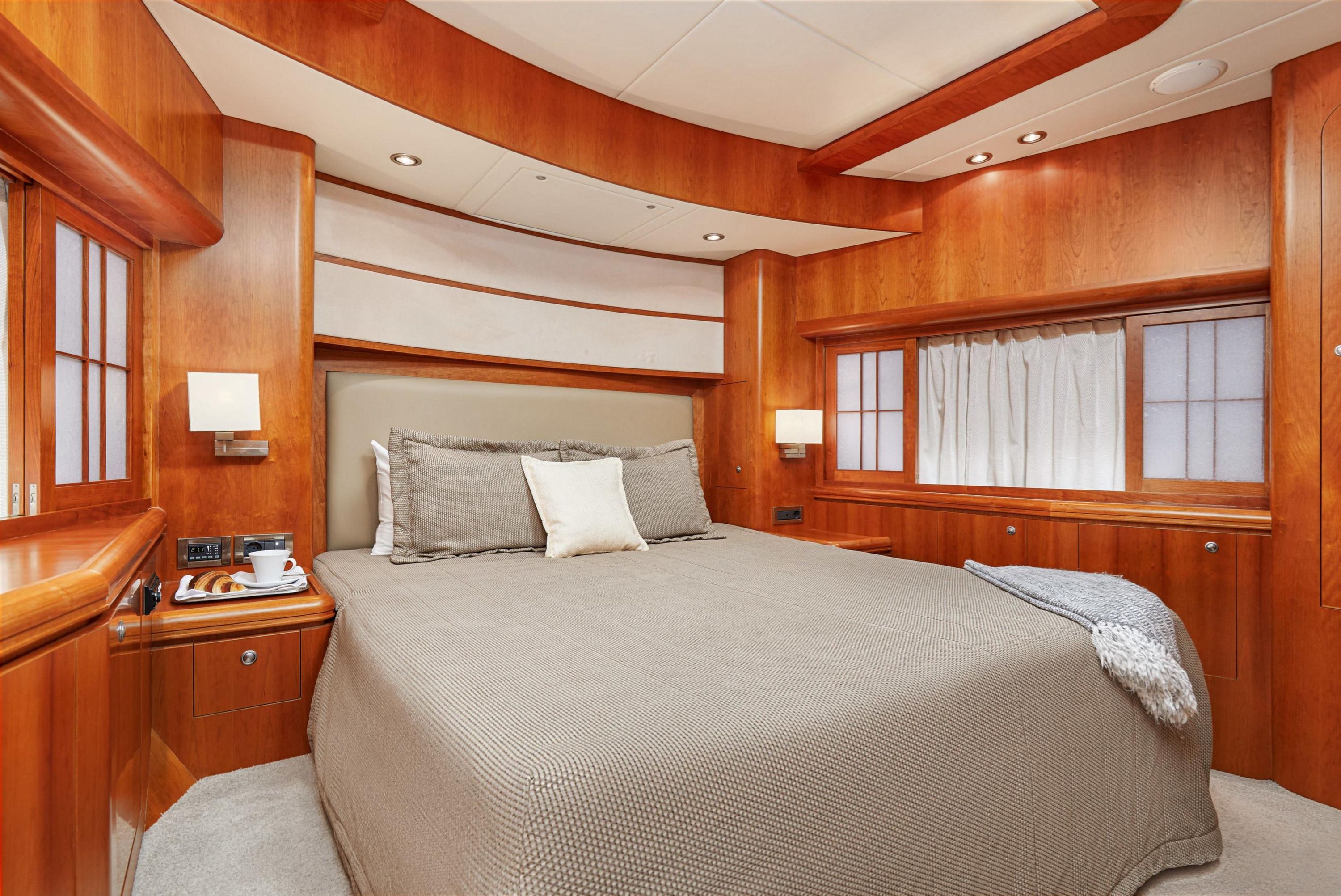 ANNABEL II Cabin