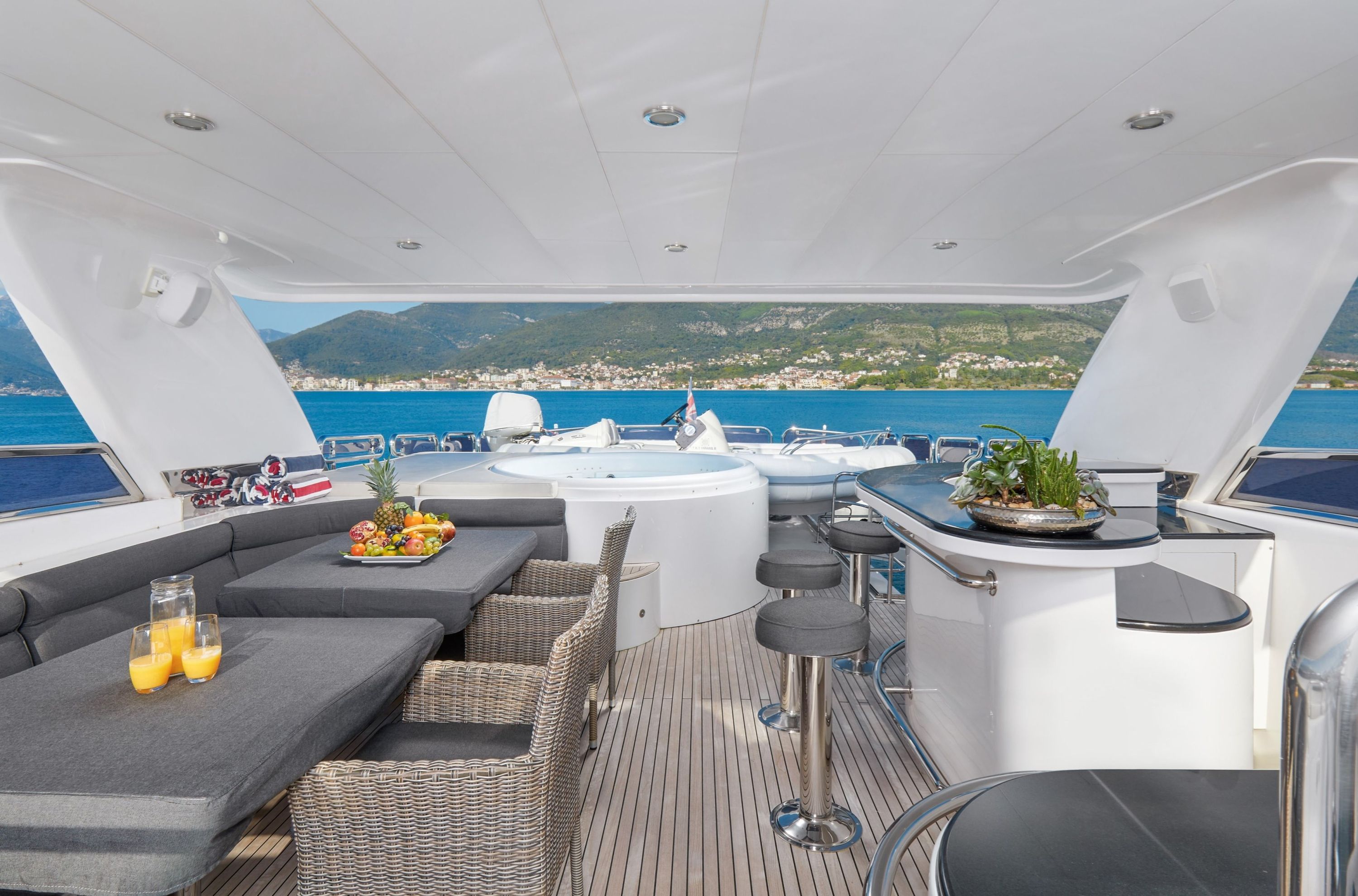 ANNABEL II Sundeck