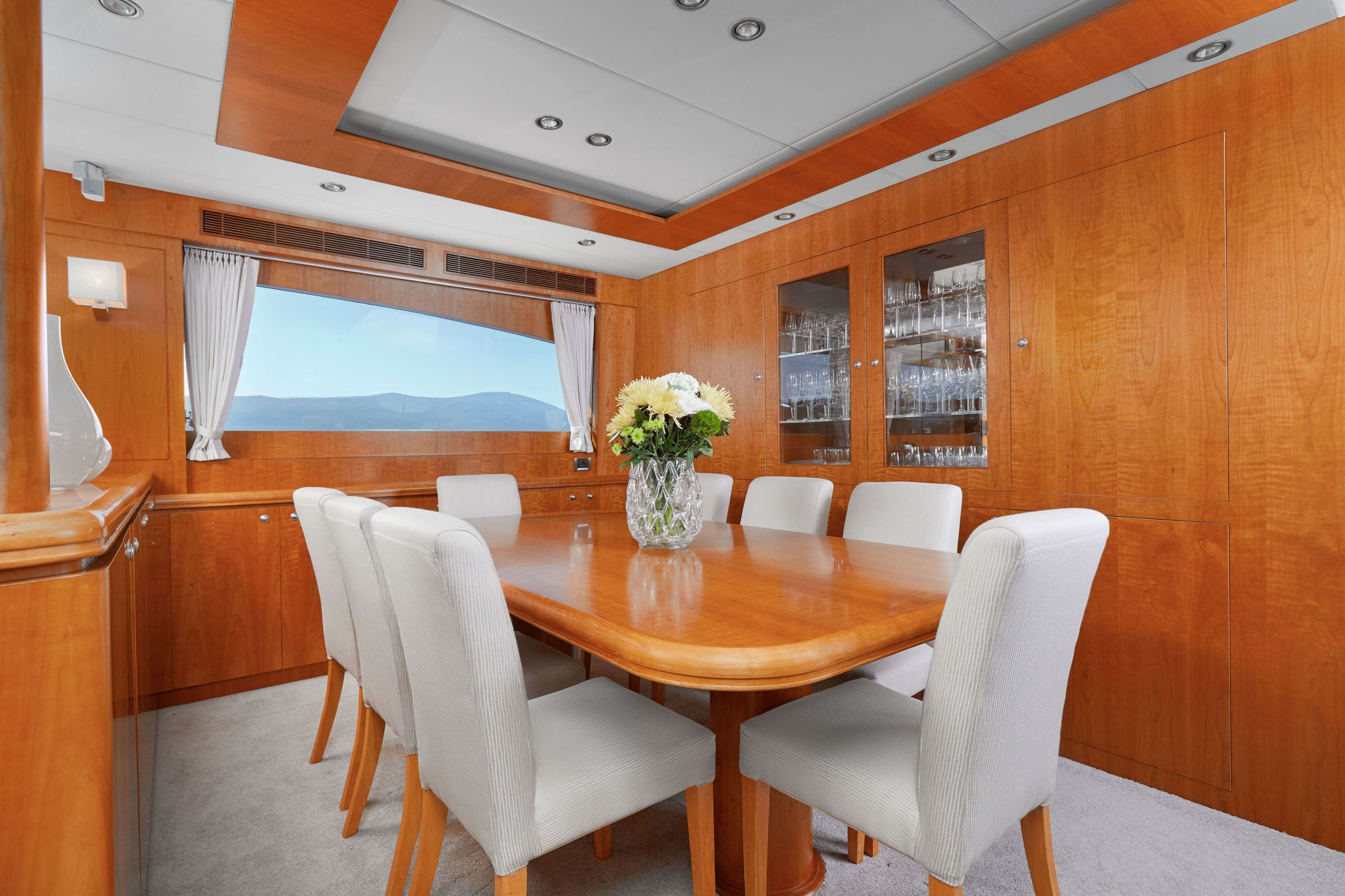 ANNABEL II Dining
