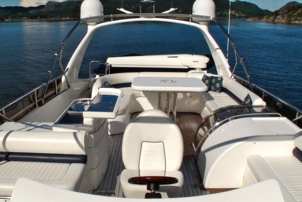 ANNE VIKING Princess 84 Luxury Motoryacht Flybridge