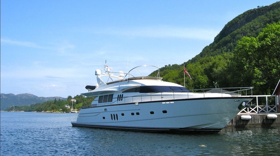 ANNE VIKING Princess 84 Luxury Motoryacht Anchored