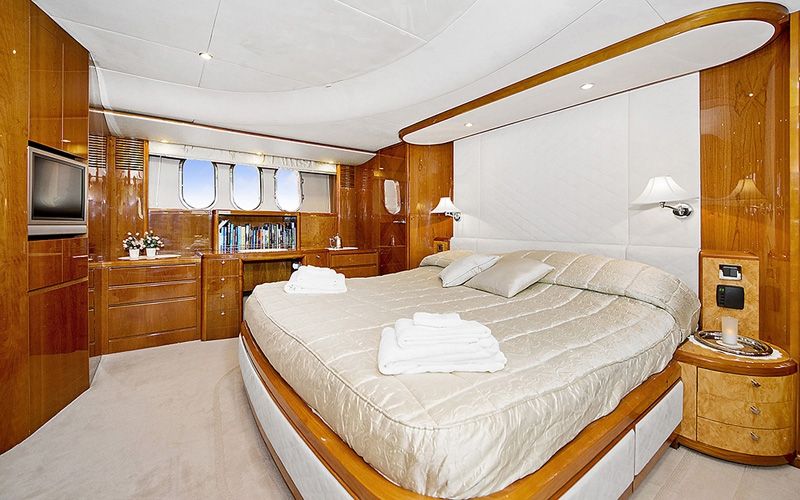 ANNE VIKING Princess 84 Luxury Motoryacht Master Cabin