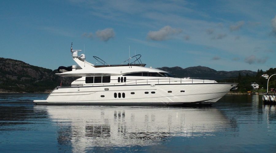 ANNE VIKING Princess 84 Luxury Motoryacht Anchored