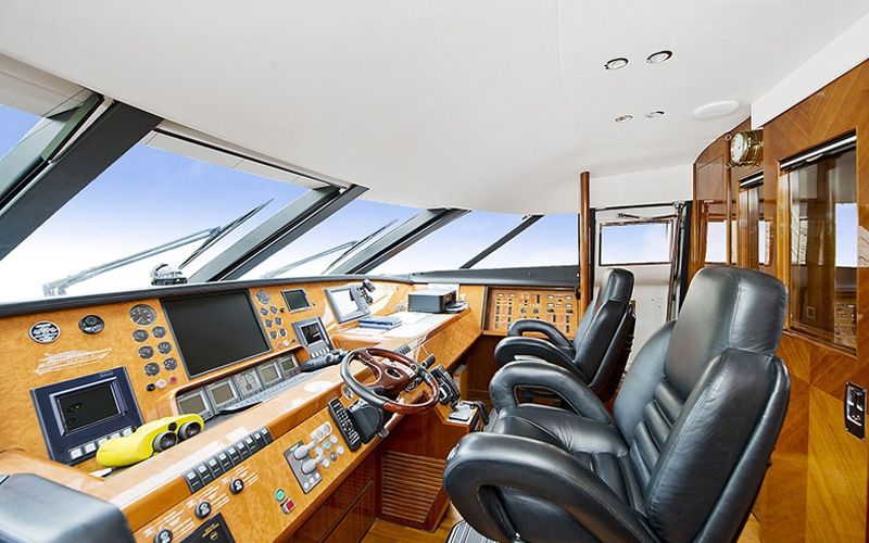 ANNE VIKING Princess 84 Luxury Motoryacht Bridge