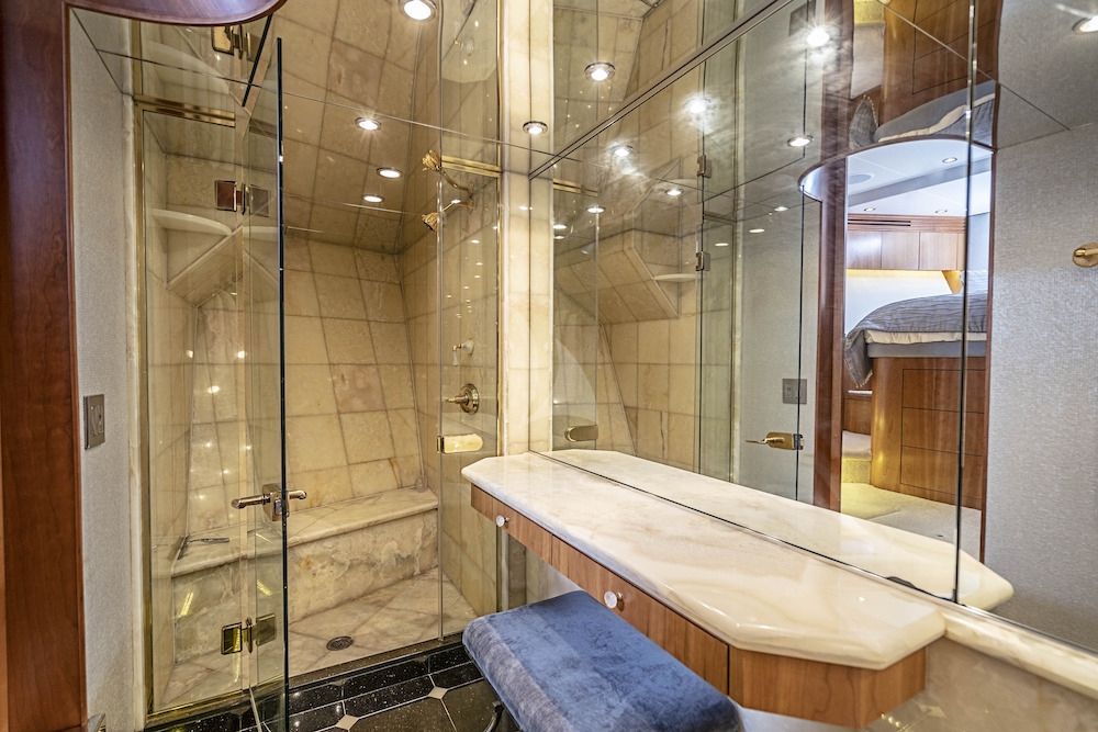 ANTHEM - Guest ensuite