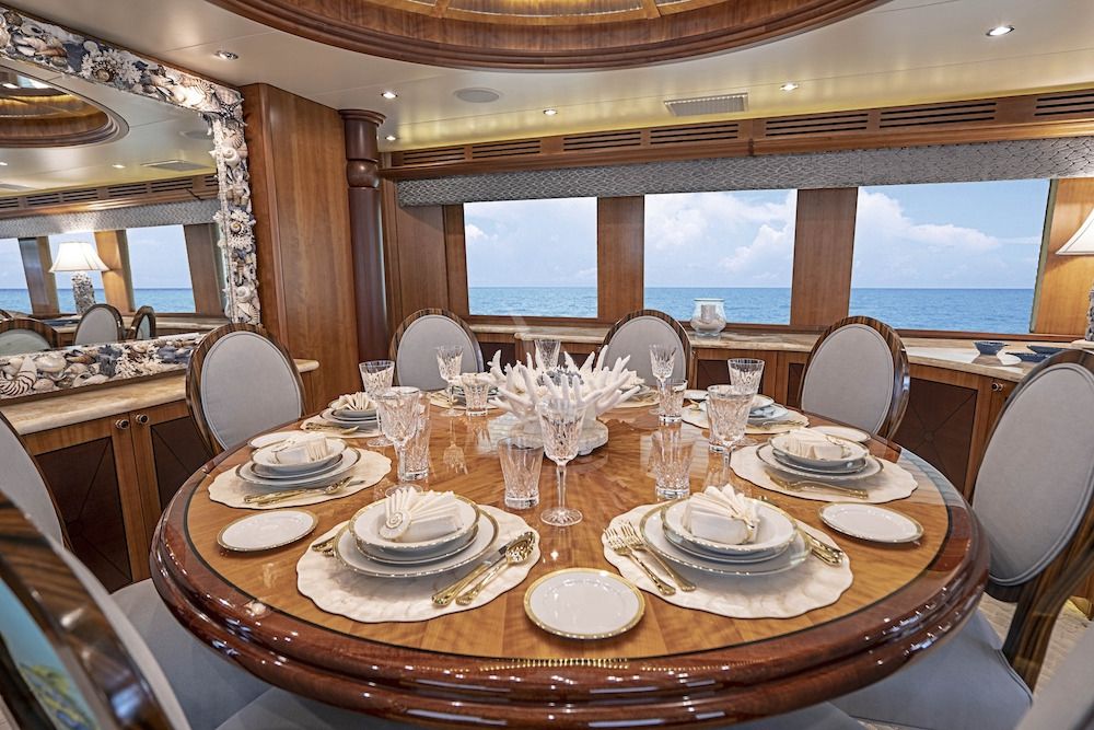 ANTHEM - Dining room