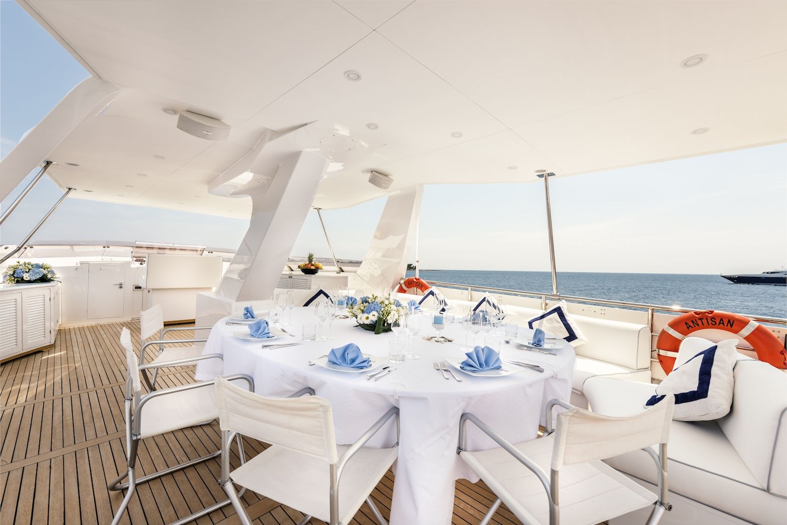 Al Fresco Dining