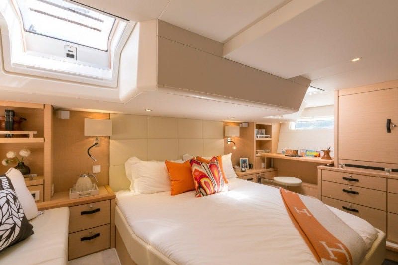 ARGENTOUS Jeanneau 64 Cabin