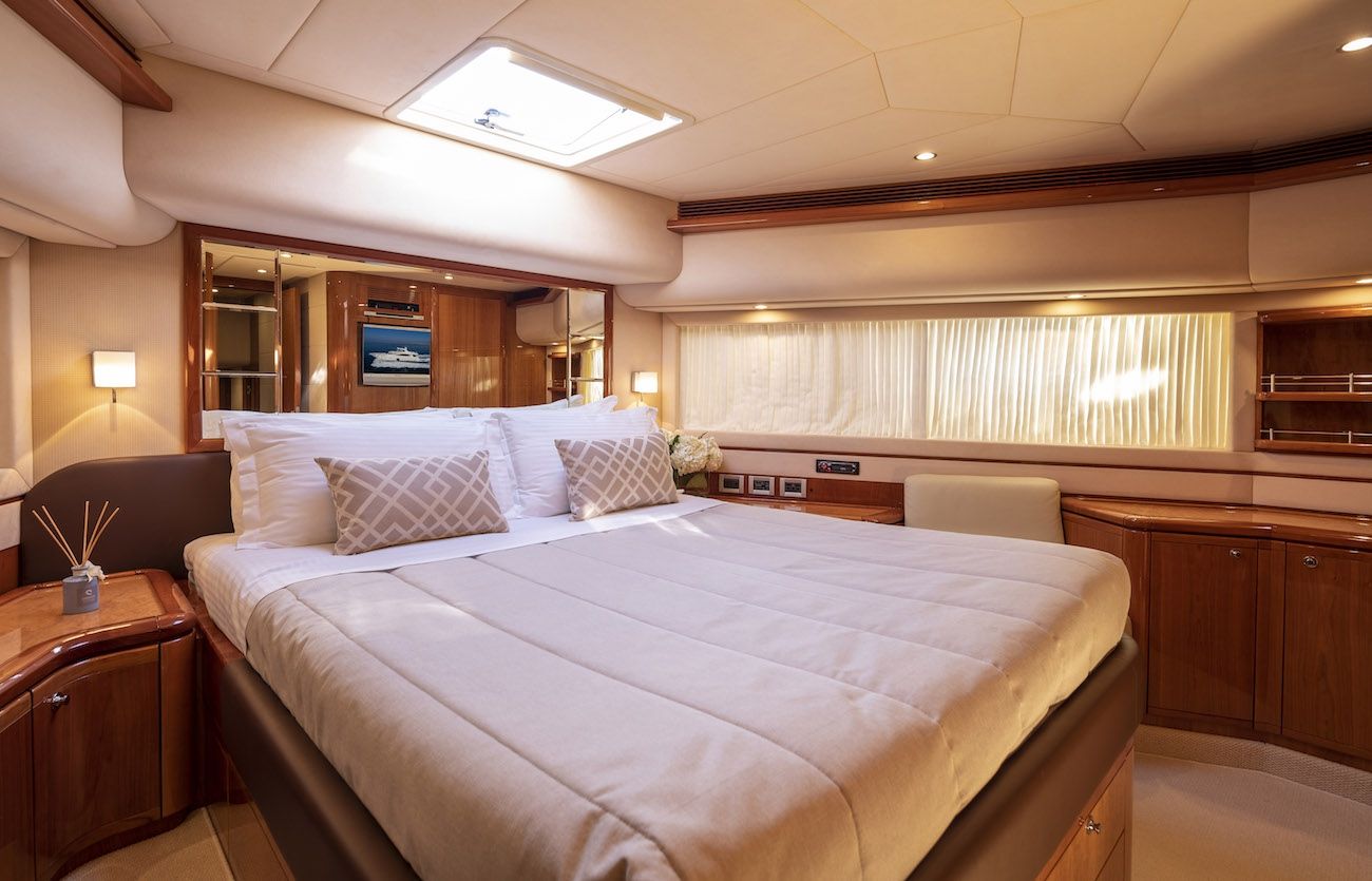 ASTARTE Ferretti Motor Yacht VIP Cabin