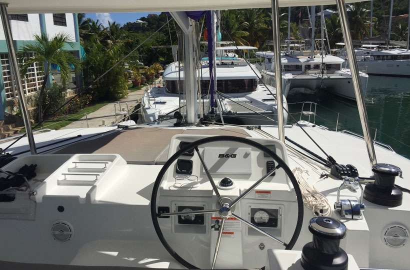 AU SOLEIL - Lagoon 450