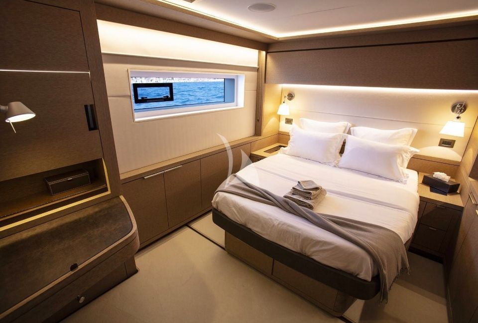 Aft Starboard Cabin Low