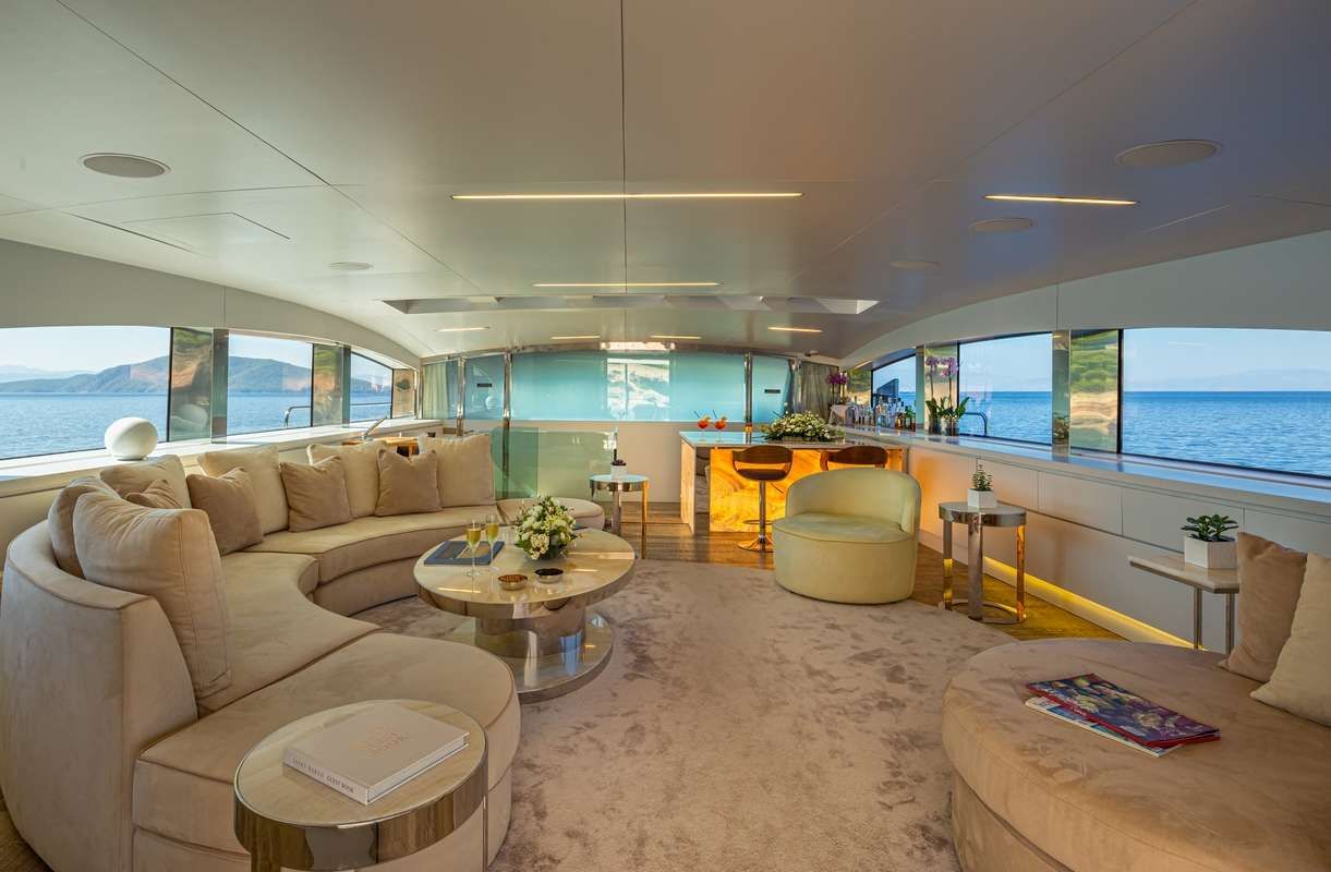 BARENTS SEA Yacht Upper Saloon