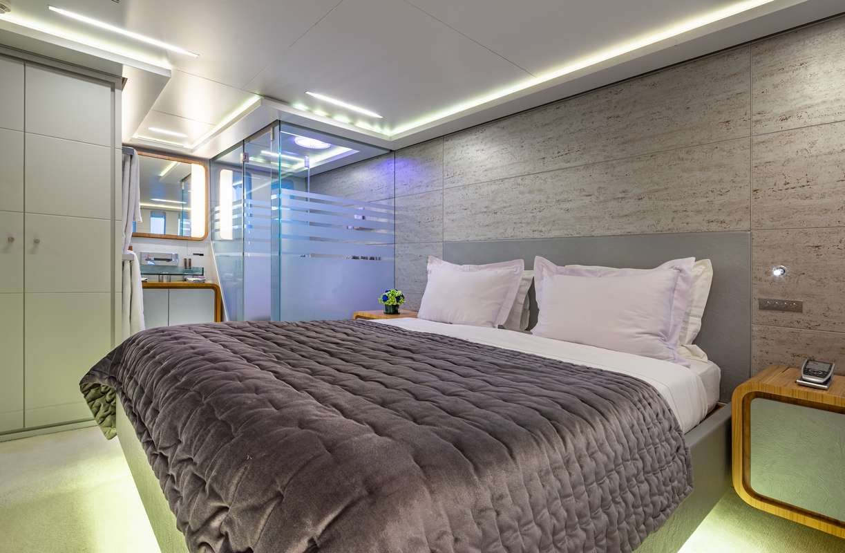 BARENTS SEA Yacht VIP Cabin