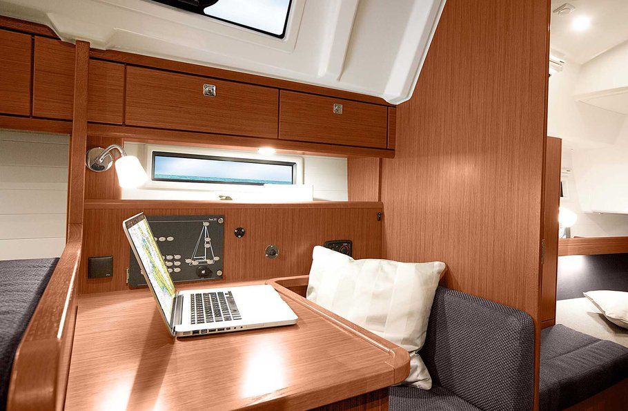 Bavaria 41 Cruiser Salon