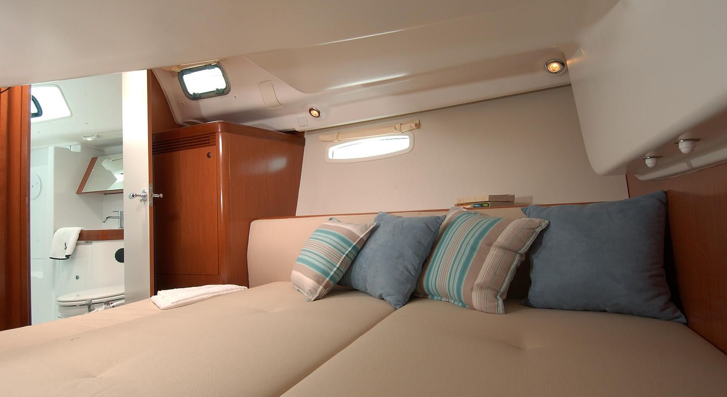 Beneteau Oceanis 43 Cabin