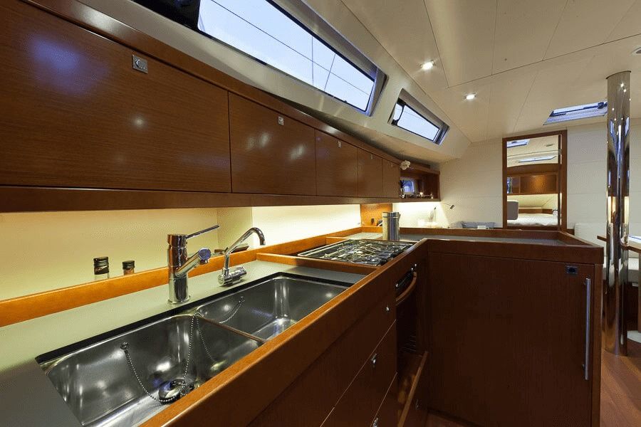 Beneteau Oceanis 41 Kitchen