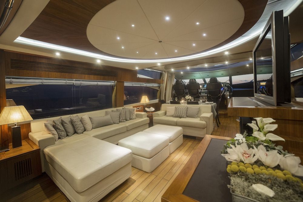 Saloon Forward