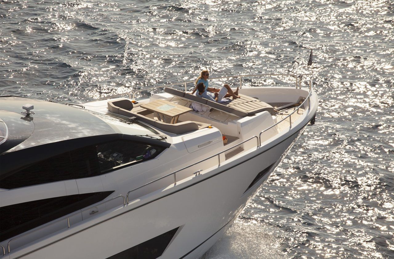 Sunseeker 86 Bow