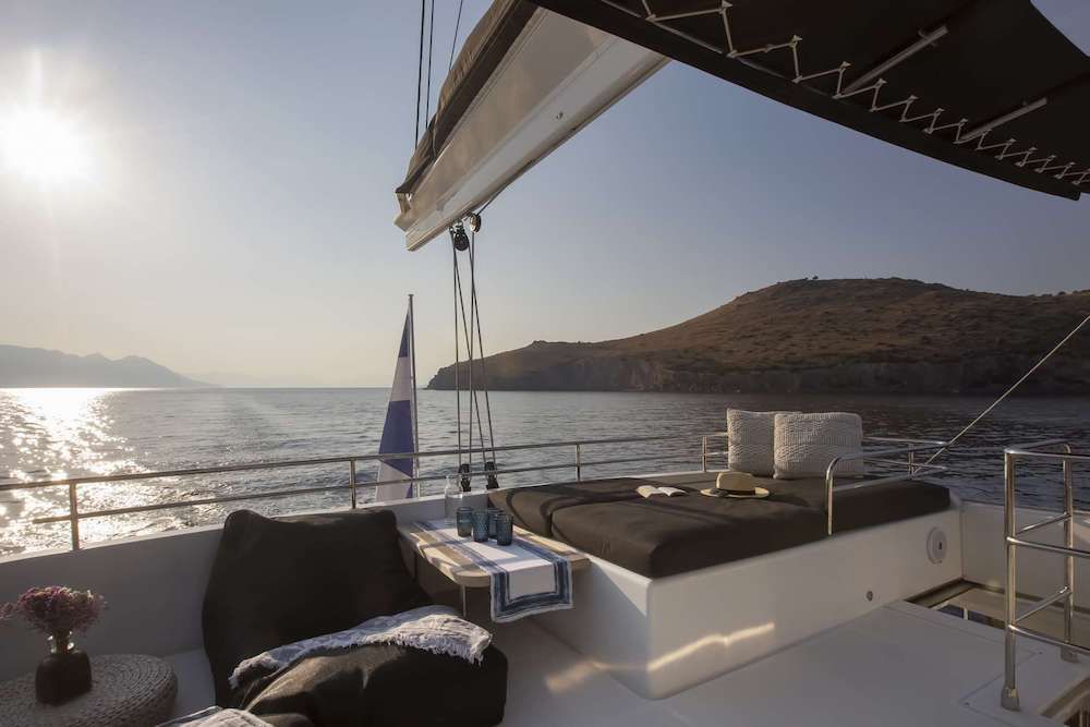 Crewed Catamaran BOOM Flybridge