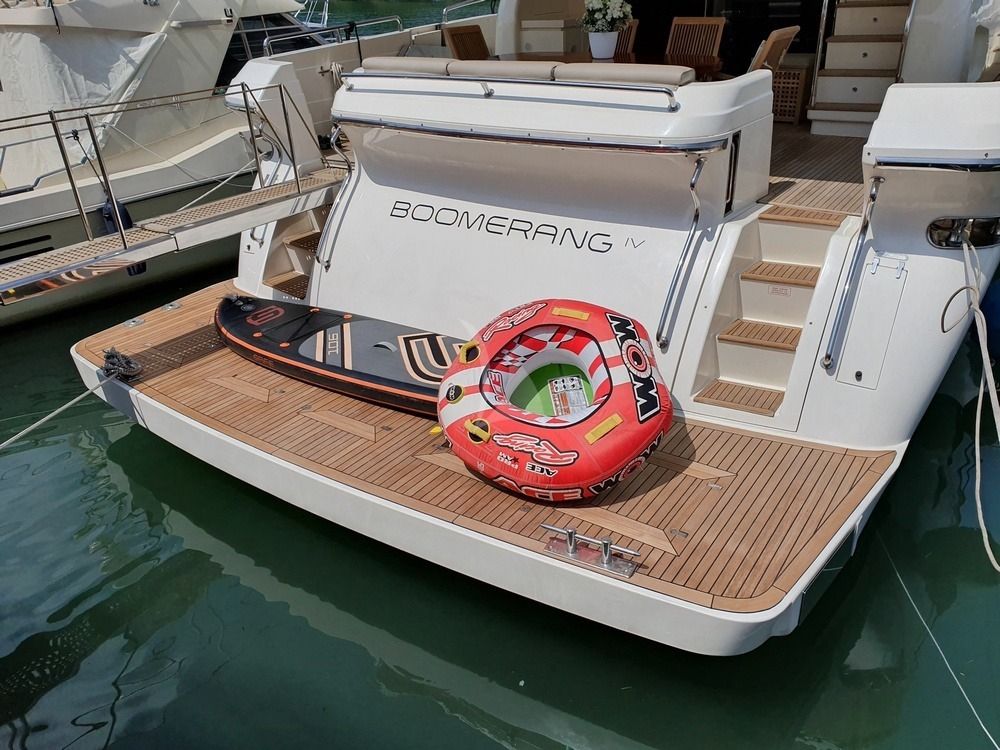 BOOMERAND IV - Swim platform