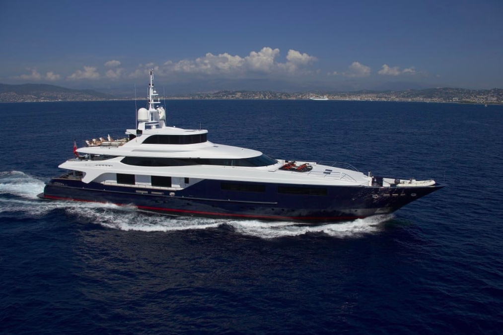 motor yacht burkut