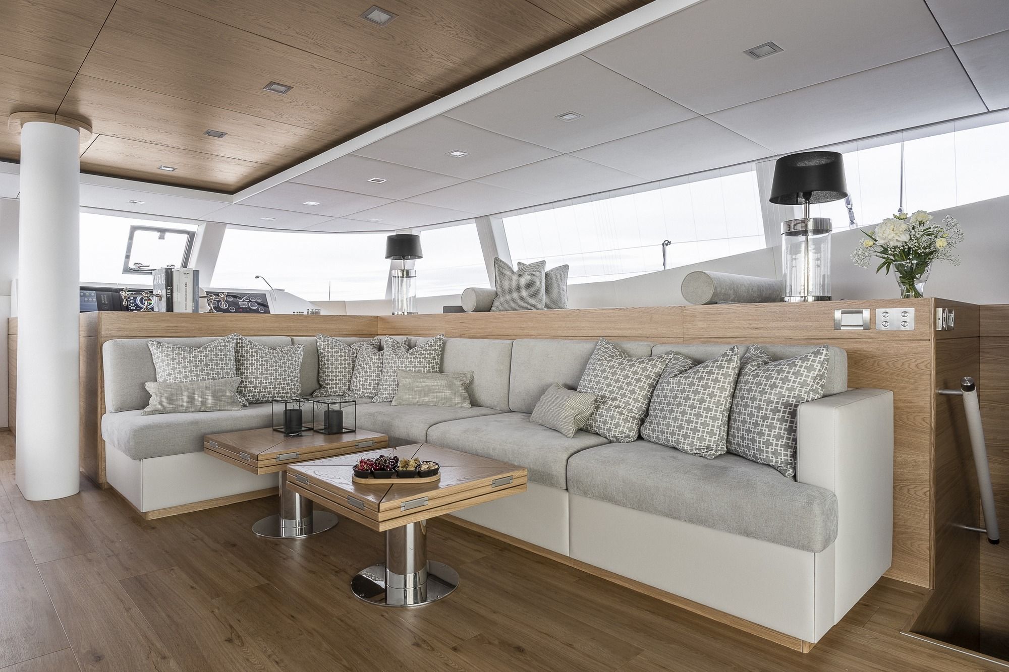 CALMAO Sunreef 74 Luxury Catamaran Saloon