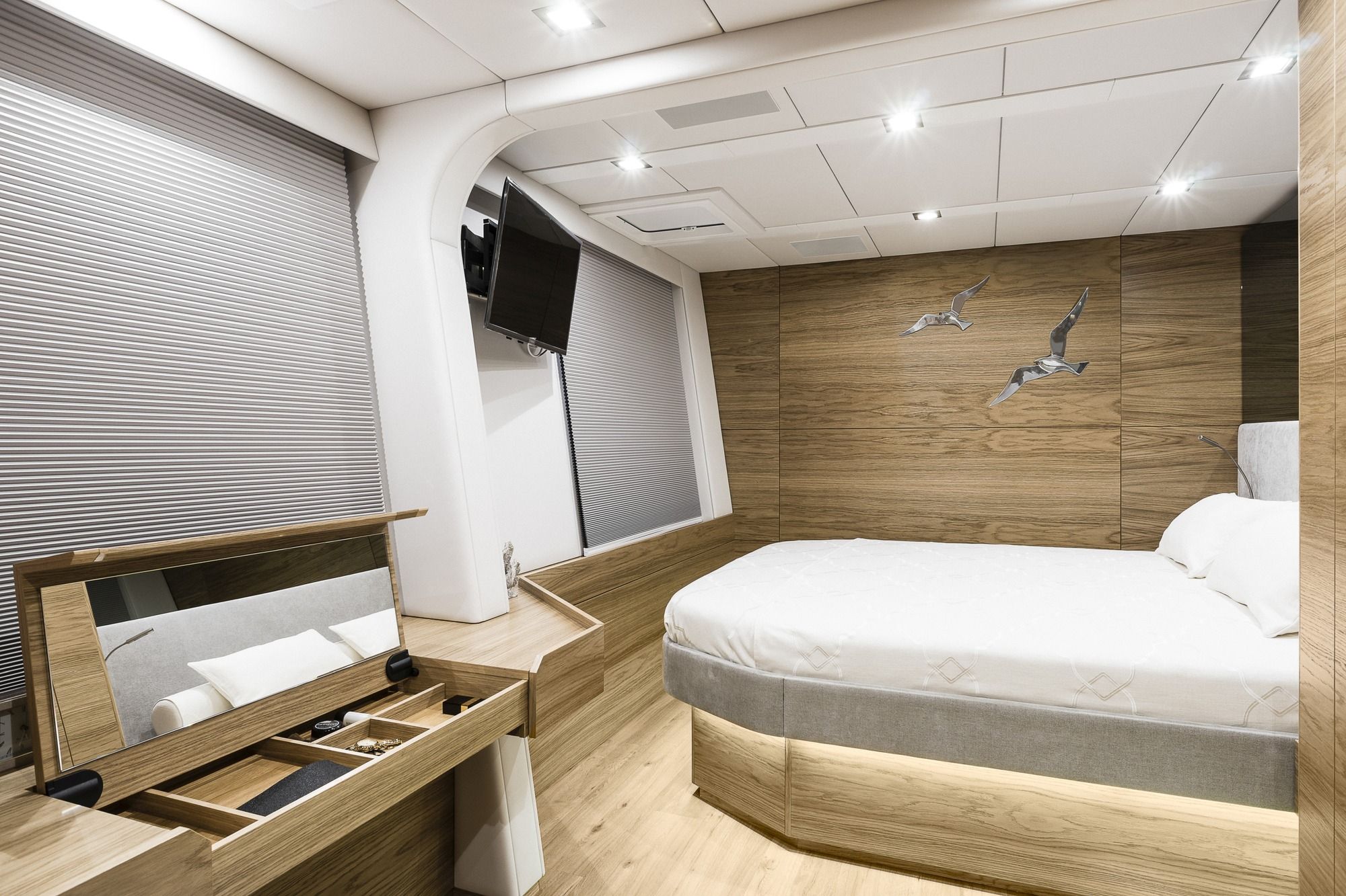 CALMAO Sunreef 74 Luxury Catamaran Master Cabin