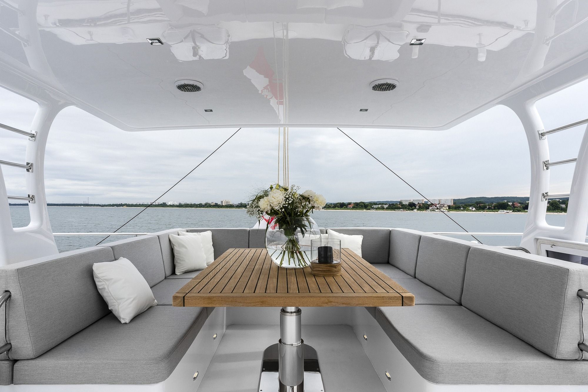 CALMAO Sunreef 74 Luxury Catamaran Flybridge