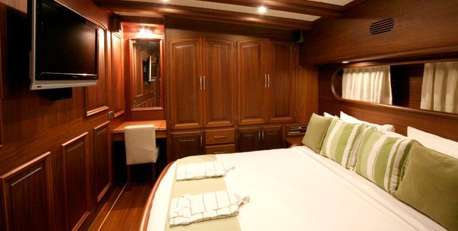 CANER 4 Cabin