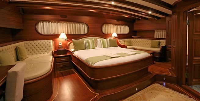 CANER 4 Cabin
