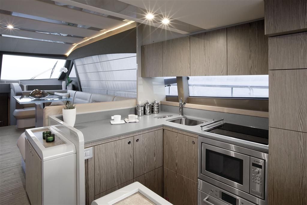 CARE ONE - Ferretti 500